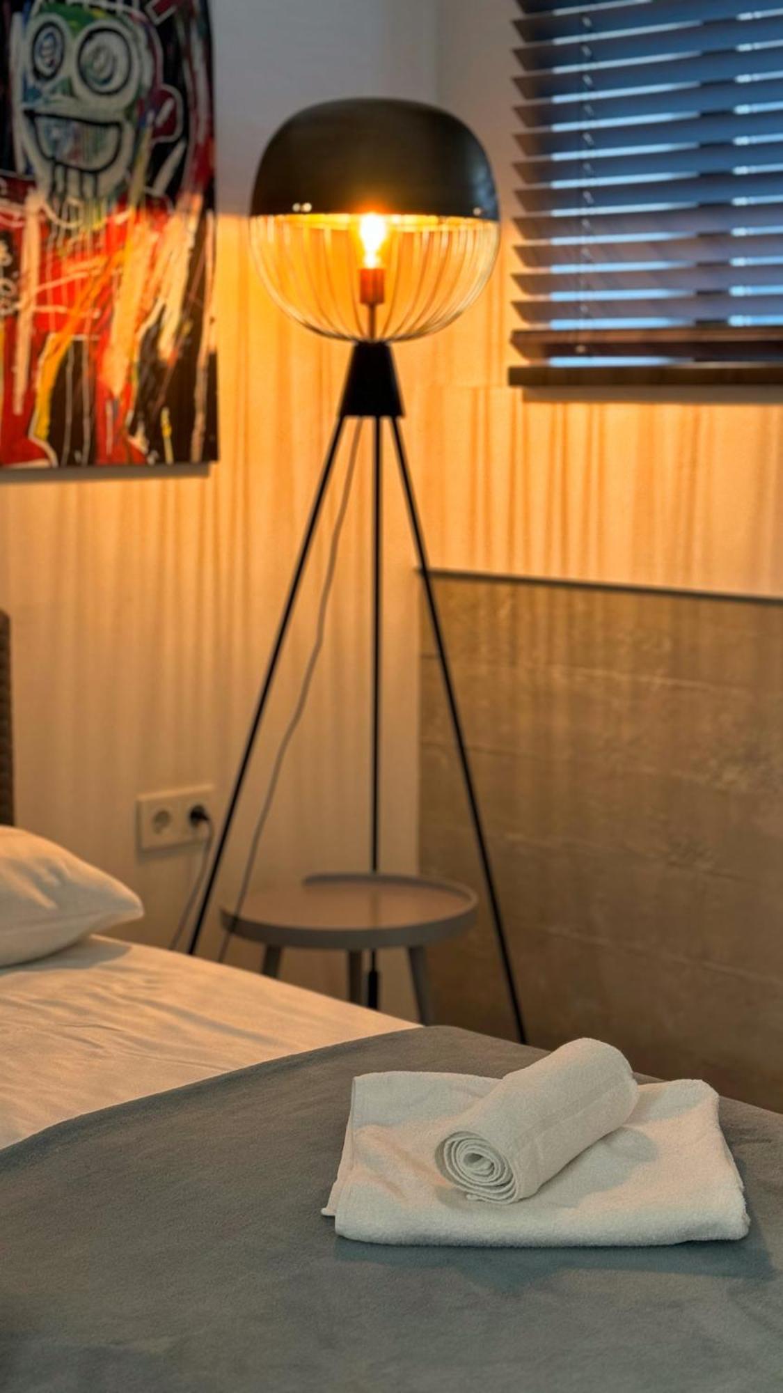 Modern And Spacious Loft Type Apartment 8 With Free Private Parking By "Owl Jazz Apartments" 考纳斯 外观 照片